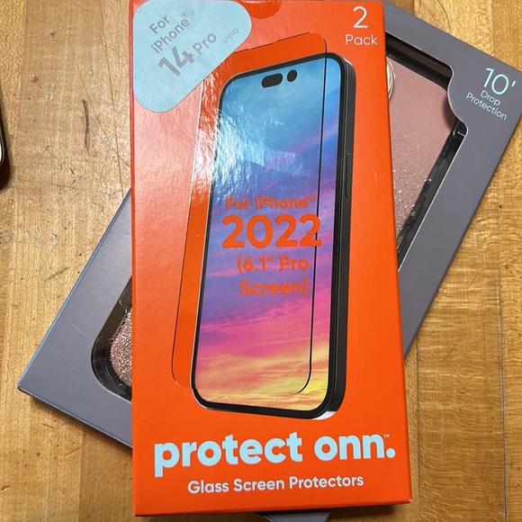 14 pro case and (2) screen protectors, NIB - Picture 3 of 7